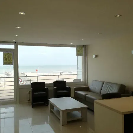Golden Trust Apartment *