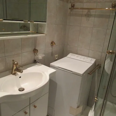 Apartment Golden Trust *