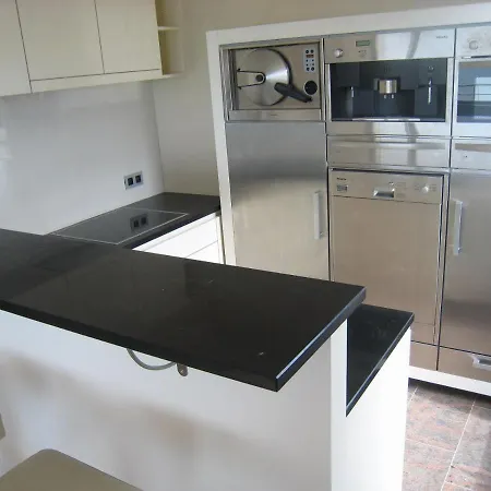Golden Trust Apartment *
