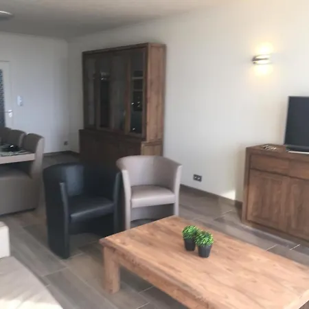 Golden Trust Apartment *